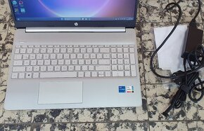 notebook HP 15s-fq5353, SSD 240GB,8GB,i5 1235U 12.generace - 7