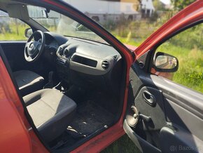 Prodej vozidla Dacia Sandero 1,4 - 7