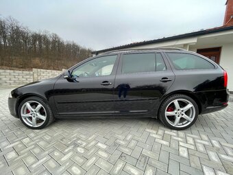 ŠKODA OCTAVIA COMBI RS 2,0TDI - 7