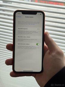 iPhone XR 64GB hezký stav - 7