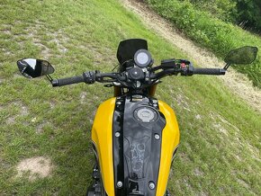 XSR 900 - 7