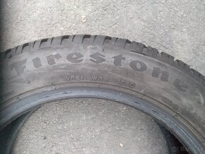 Prodám 2 zimni gumy Firestone 205/55 R17 DOT 3620 - 7