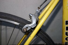 Retro silnicni galuskove kolo PEUGEOT s vybavou SHIMANO - 7