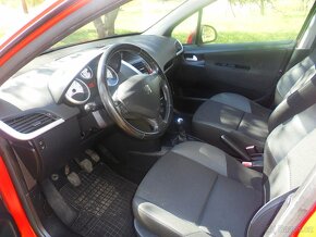 Peugeot 207 - 7