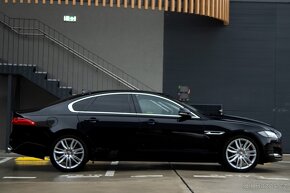 Jaguar XF 3.0D TDV6 R-Sport Auto - 7