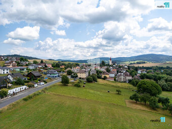 Krásný stavební pozemek ve Strážově na Šumavě - 7