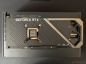 ASUS ROG Strix GeForce RTX™ 3080 OC Edition 12 GB - 7