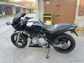 Přední kapota Buell M2 Cyclone 3 - 7