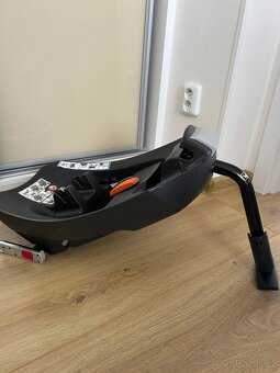 Dětská autosedačka Cybex Aton Q Plus s Iso-Fix bází - 7