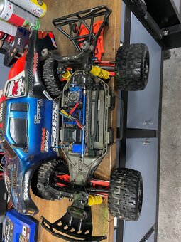 Traxxas slash ultimate 4x4 - 7