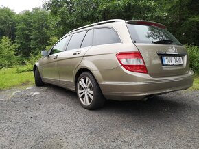 MERCEDES BENZ C 180 COMBI BENZÍN AUTOMAT NÍZKÉ KM - 7