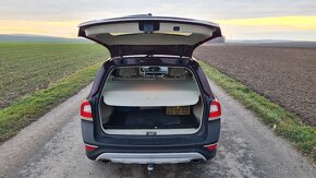 Volvo XC70 D5 AWD 162kW - 7