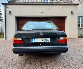 Mercedes 300 CE-24 coupe W124 - 7