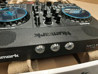 Set DJ kontrolér Numark party mix live bundle - 7