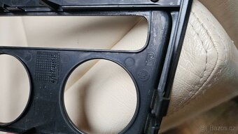 Rádio a kryt kolem rádia na auto Škoda - 7