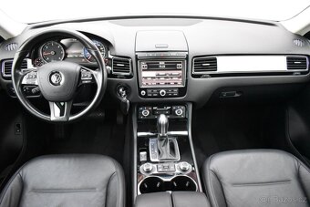 Volkswagen Touareg 3.0TDi V6 4x4 Tiptronic LED Navi - 7