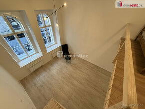 Pronájem bytu 1+kk 48 m2 P5 Smíchov zařízený nový LOFT - 7