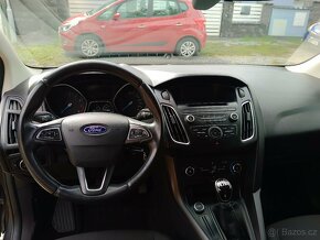 Ford Focus kombi 1.6i 16V, CZ, tažné, 2018 - 7