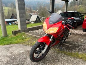 Honda cbr 125r - 7