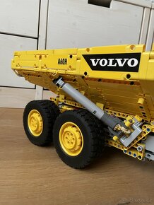 LEGO Technic 42114 Kloubový dampr Volvo 6x6 - 7