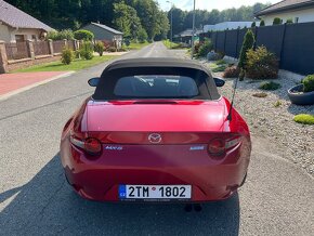 Mazda MX-5 2.0 - 7