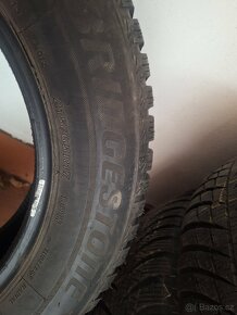 Bridgestone 215/65 R 17 - 7