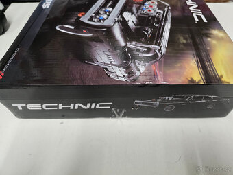 TECHNIC STAVEBNICE 42111 Dom's Dodge Charger NÁHRADA - 7