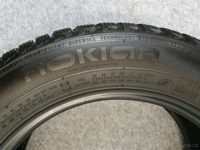 2x -- 185/60 R15 Zimní pneu Nokian WR D4 -- - 7