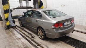 Honda Civic VIII 8 g sedan 1.8 104kw R18 2007 - 7