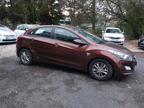 Hyundai i30 1,6 CVVT 88kW COMFORT - 7