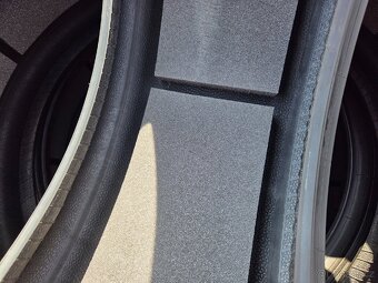 Téměř nové letní pneu Pirelli P Zero 255/40/21 - 7