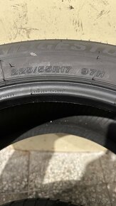 Zimní pneu 225/55/17 Bridgestone Blizzak LM 001 - 7