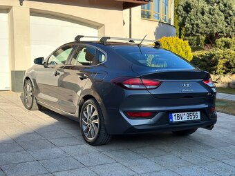 Hyundai i30 Fastback 88kw 2018 / původ ČR / 1. majitel - 7