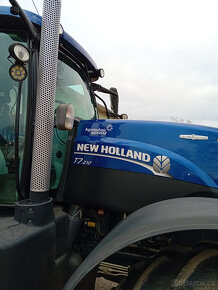 Traktor NEW HOLLAND T7.210 - 7