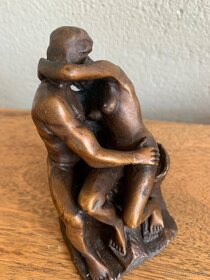 Bronzová socha realizované sochy „Le Baiser“, 15cm - 7