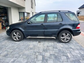 Mercedes-Benz ML 270cdi MANUAL - 7