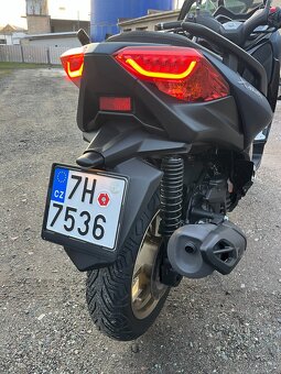 Yamaha XMAX 125-TECH MAX limitka, 12500km,rok 2022/05,2 maj - 7