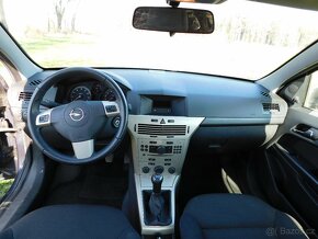Prodám Opel Astra sedan, 1,6 l, rok 2008, 85 kW - 7