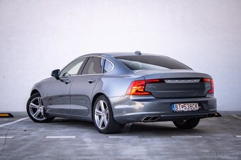 Volvo S90 D4 2.0L Drive-E Momentum A/T AWD - 7