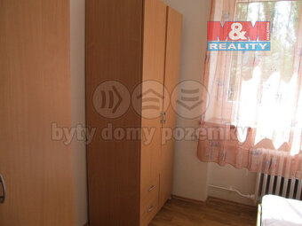 Pronájem bytu 2+kk, 33 m², Pardubice, ul. Školská - 7