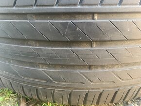 Bridgestone 215/55 r17 - 7