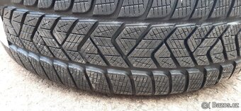 Tiguan Kodiaq 215/65 r17 pirelli zimni originální disky Orig - 7