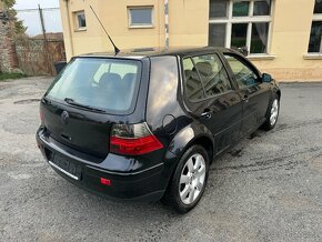 Volkswagen Golf IV. 1.6i - 7