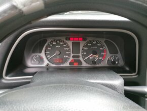 Peugeot 306 kombi 1.6i - 7