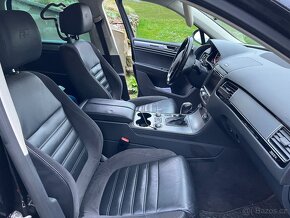 VW Touareg 3.0TDI - 7