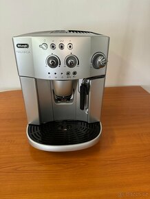 Kávovar DeLonghi ESAM 4200 S Magnifica - 7