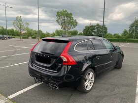 Volvo V60 208kW D6 PHEV 4x4 STK 1/2025 284tis + nové pneu - 7