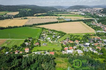 Prodej pozemky pro bydlení, 849 m2 - Hradčany, ev.č. 00687 - 7