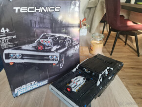 STAVEBNICE TECHNIC 42111 Dom's Dodge Charger NÁHRADA - 7