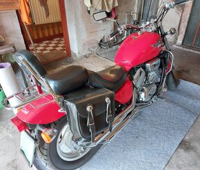 Honda VF 750 C Magna - 7